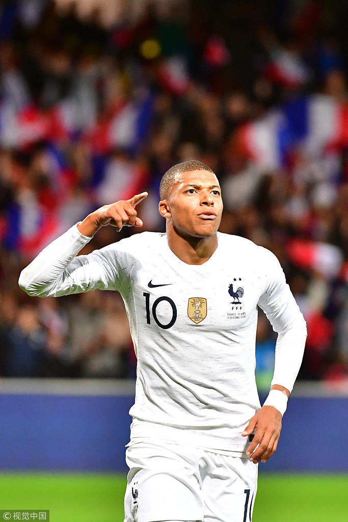 十秒钟连续过三人，离谱